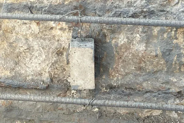 sacrificial zinc anode